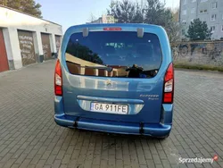 Niebieski Używany 2018 Peugeot Partner Minivan | 55 000 zł