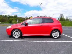 Czerwony Używany 2007 Fiat Grande Punto Hatchback | 6500 zł (Uczciwa cena)