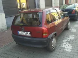 Bordowy Używany 1997 Opel Corsa Hatchback | 1800 zł (Dobra cena)
