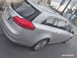 Srebrny Używany 2009 Opel Insignia Kombi | 14 000 zł