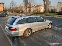 Srebrny Używany 2007 Mercedes E280 Kombi | 21 000 zł