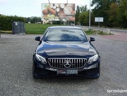 Czarny Używany 2018 Mercedes E220 Sedan/Limuzyna | 109 800 zł
