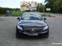 Czarny Używany 2018 Mercedes E220 Sedan/Limuzyna | 119 800 zł (Super Cena)