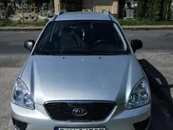 Srebrny Używany 2011 Kia Carens Minivan | 17 900 zł (Dobra cena)