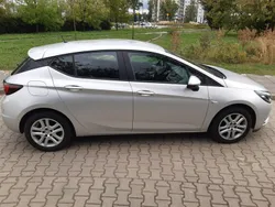 Srebrny Używany 2019 Opel Astra Enjoy Hatchback | 48 200 zł (Uczciwa cena)