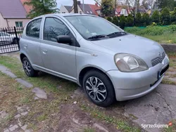 Srebrny Używany 2000 Toyota Yaris Hatchback | 3490 zł (Uczciwa cena)