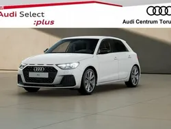 Biały Używany 2024 Audi A1 Sport Hatchback | 143 900 zł