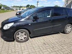 Czarny Używany 2013 Toyota Verso Minivan | 27 900 zł (Super Cena)