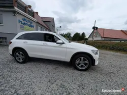 Biały Używany 2022 Mercedes GLC200 SUV | 132 900 zł