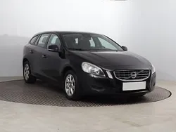 Czarny Używany 2012 Volvo V60 Kombi | 33 499 zł (Dość drogi)