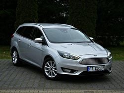 Srebrny (metalik) Używany 2017 Ford Focus Kombi | 35 900 zł (Dobra cena)