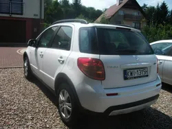 Biały Używany 2010 Suzuki SX4 Minivan | 23 900 zł