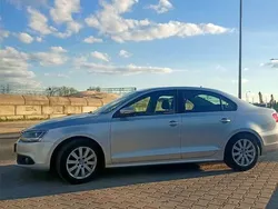 Srebrny Używany 2014 VW Jetta Comfortline Sedan/Limuzyna | 21 900 zł (Dobra cena)