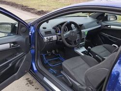 Niebieski Używany 2005 Opel Astra GTC | 11 500 zł (Dość drogi)