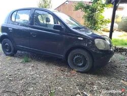 Czarny Używany 2000 Toyota Yaris Sedan/Limuzyna | 4300 zł (Uczciwa cena)