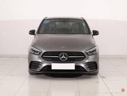 Szary Używany 2019 Mercedes B200 Minivan | 93 999 zł (Uczciwa cena)