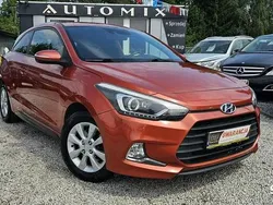 Inny (metalik, perła) Używany 2016 Hyundai i20 Coupe | 32 800 zł (Uczciwa cena)