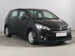 Czarny Używany 2014 Toyota Verso Minivan | 45 999 zł (Uczciwa cena)