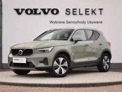 Zielony Używany 2024 Volvo XC40 SUV | 149 900 zł (Uczciwa cena)