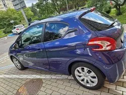 Granatowy Używany 2014 Peugeot 208 Hatchback | 20 500 zł (Uczciwa cena)