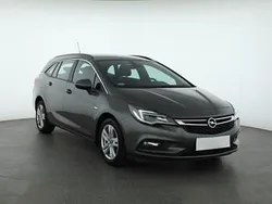 Szary Używany 2018 Opel Astra Kombi | 34 999 zł (Uczciwa cena)