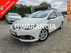 Biały Używany 2018 Toyota Auris Hybrid Kombi | 39 900 zł (Dobra cena)