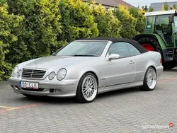 Srebrny Używany 2002 Mercedes CLK230 Kabriolet | 44 900 zł