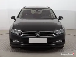 Czarny Używany 2019 VW Passat Kombi | 76 999 zł (Uczciwa cena)