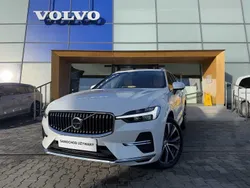 Biały Używany 2022 Volvo XC60 SUV | 189 900 zł (Drogi)