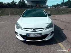 Biały Używany 2015 Opel Astra OPC Kombi | 31 000 zł (Dość drogi)