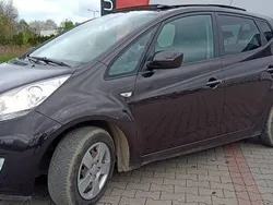 Fioletowy Używany 2010 Kia Venga Hatchback | 19 700 zł (Uczciwa cena)