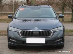 Szary Używany 2020 Skoda Octavia Kombi | 63 999 zł (Uczciwa cena)