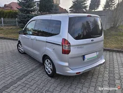 Używany 2017 Ford Tourneo Courier Minivan | 28 500 zł (Uczciwa cena)
