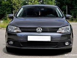 Szary Używany 2011 VW Jetta Sedan/Limuzyna | 26 900 zł (Uczciwa cena)