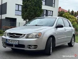 Szary Używany 2006 Kia Cerato 2 Hatchback | 3490 zł