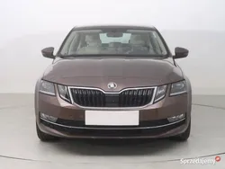 Brązowy Używany 2017 Skoda Octavia Hatchback | 46 999 zł (Uczciwa cena)