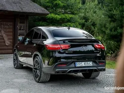 Czarny (metalik) Używany 2017 Mercedes GLE63 AMG AMG SUV | 299 777 zł