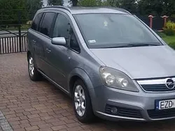 Szary Używany 2005 Opel Zafira Minivan | 8200 zł (Uczciwa cena)