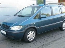 Zielony (metalik) Używany 2001 Opel Zafira Minivan | 9500 zł