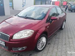 Bordowy Używany 2007 Fiat Linea Sedan/Limuzyna | 4700 zł