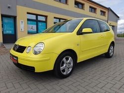 Żółty Używany 2004 VW Polo Hatchback | 8900 zł