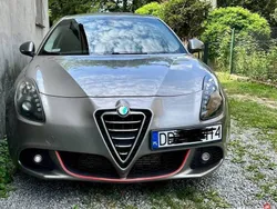 Szary Używany 2011 Alfa Romeo Giulietta Hatchback | 21 500 zł
