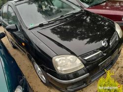 Czarny Używany 2003 Nissan Almera Tino Minivan | 1500 zł