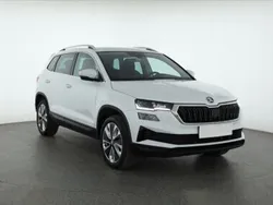 Biały Używany 2023 Skoda Karoq SUV | 124 999 zł (Uczciwa cena)