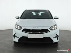 Biały Używany 2022 Kia Ceed 2 Hatchback | 59 999 zł (Super Cena)