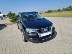 Czarny Używany 2009 VW Touran Cross Minivan | 16 900 zł