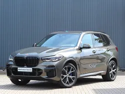 Brązowy manhattan metalizowany Używany 2022 BMW X5 Shadowline SUV | 324 900 zł (Uczciwa cena)