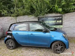 Niebieski Używany 2020 Smart ForFour Electric Drive Hatchback | 36 900 zł