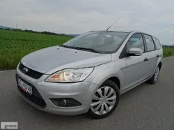 Srebrny Używany 2011 Ford Focus Sedan/Limuzyna | 9900 zł