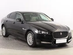 Czarny Używany 2017 Jaguar XF Sedan/Limuzyna | 72 999 zł (Uczciwa cena)